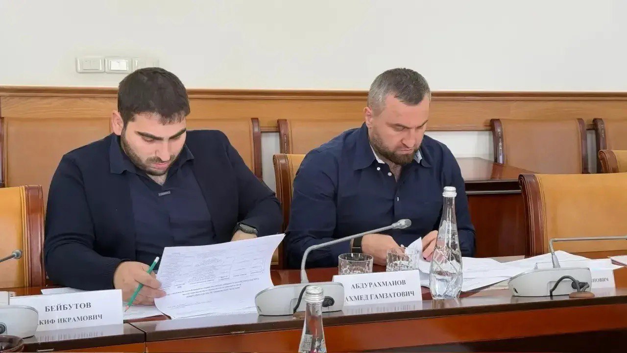 На заседании Координационного совета под председательством Абдурахмана Махмудова утверждены списки заявок на третий конкурс грантов Главы Республики Дагестан в 2025 году, допущенных и не допущенных до независимой экспертизы